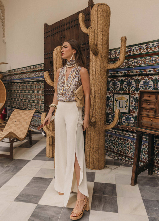 Conjunto de blusa y pantalón marfil Lara-Dylan